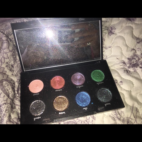 Makeup - Picture 4 of 7